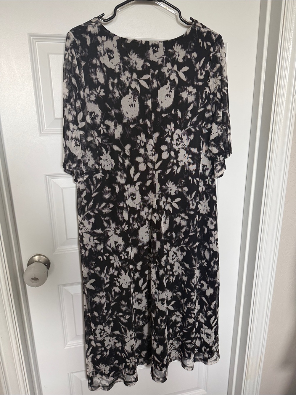 NWT connected apparel Black and White Floral V-Neck Dress Sz 20 W - Picture 8 of 8